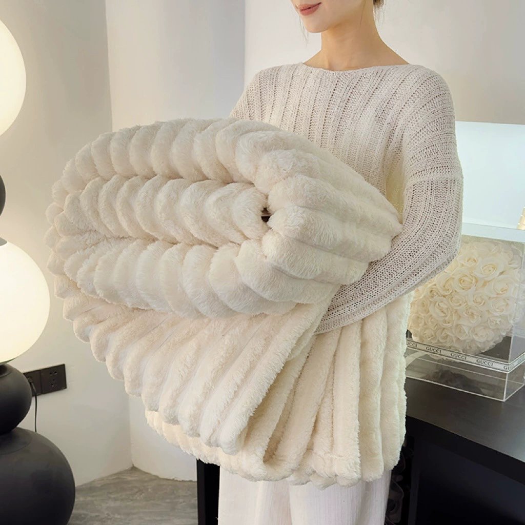 🎀Popular thickened plush nap blanket