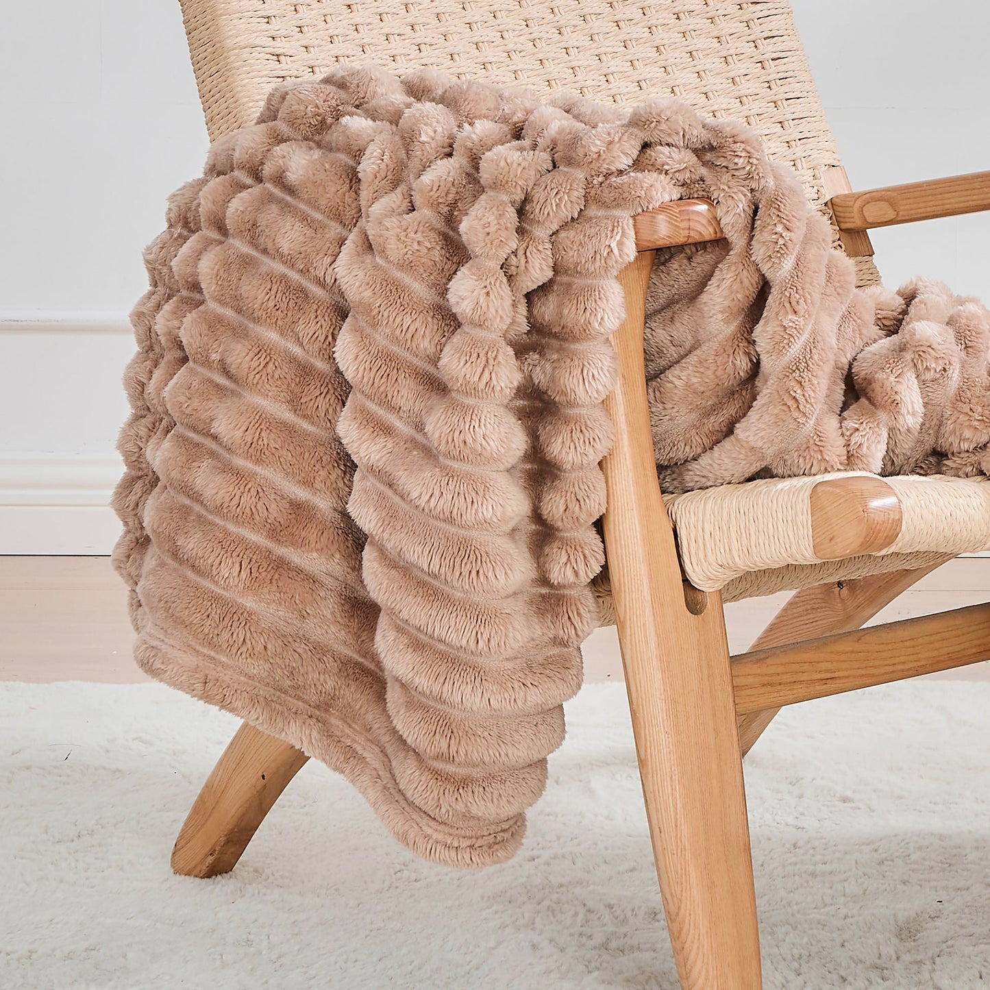 🎀Popular thickened plush nap blanket
