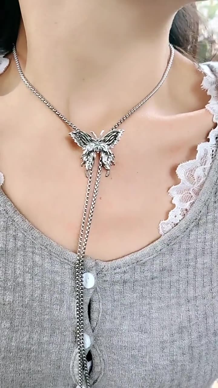 BUY 1 GET 1 FREE🦋Retractable Metal Liquid Butterfly Multifunctional Neck Chain💝