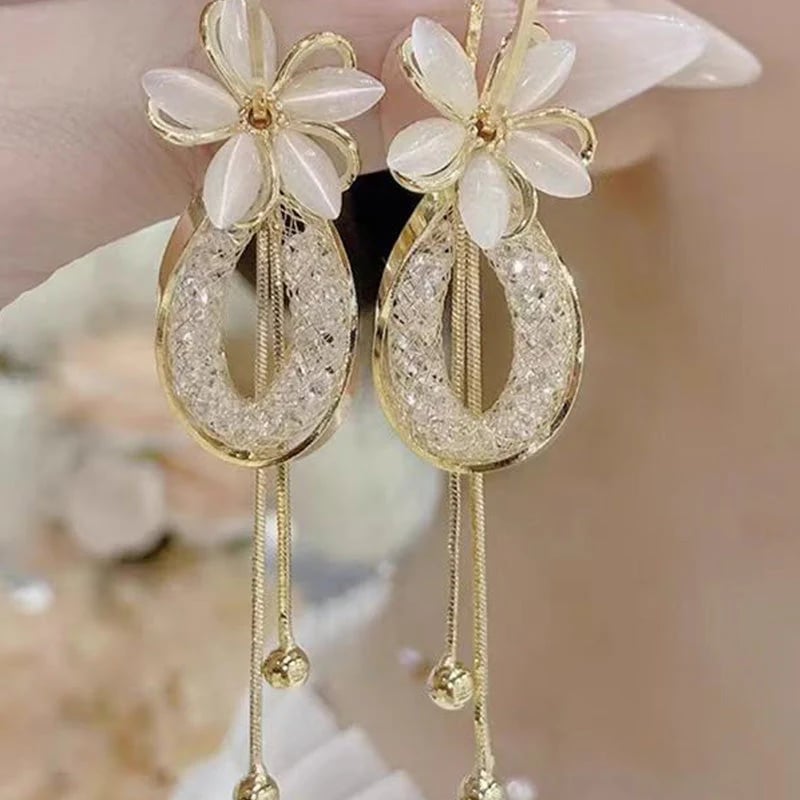 📢📢49% OFF !! ⏰Elegant Flower Tassel Dangle Earrings