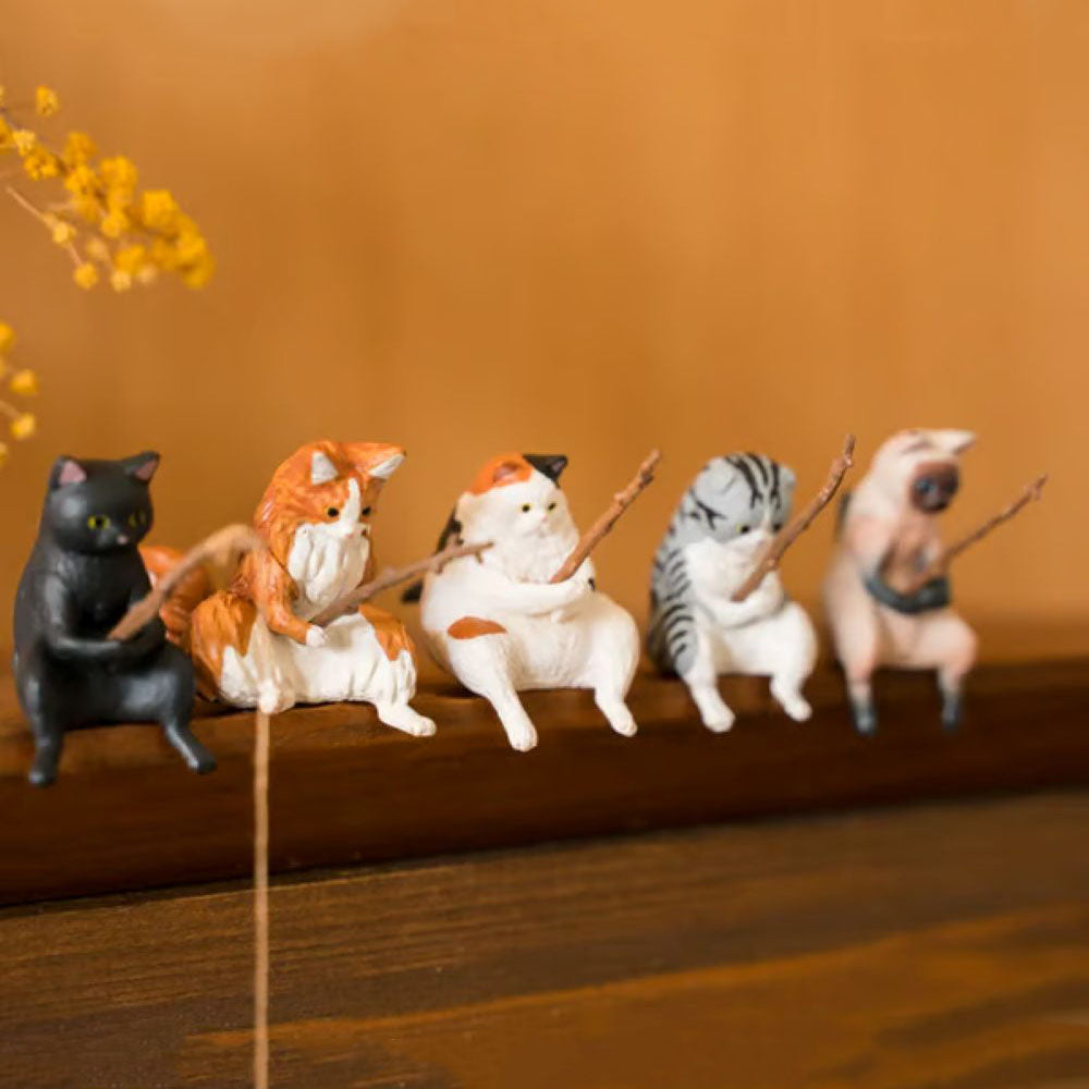 🐱Hand-Painted Mini Cat Desk Figurines 🐶- Set of 5 Cute Cartoon Kitty Companions