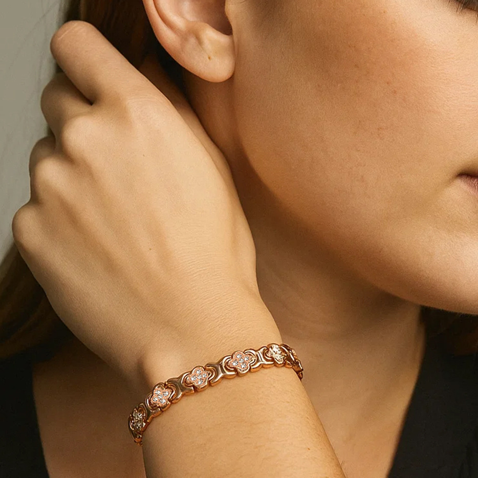 🌟Fresh Deals 60% OFF🍀Clover Rose Copper Magnet Bracelet【Buy 2 Free Shipping】