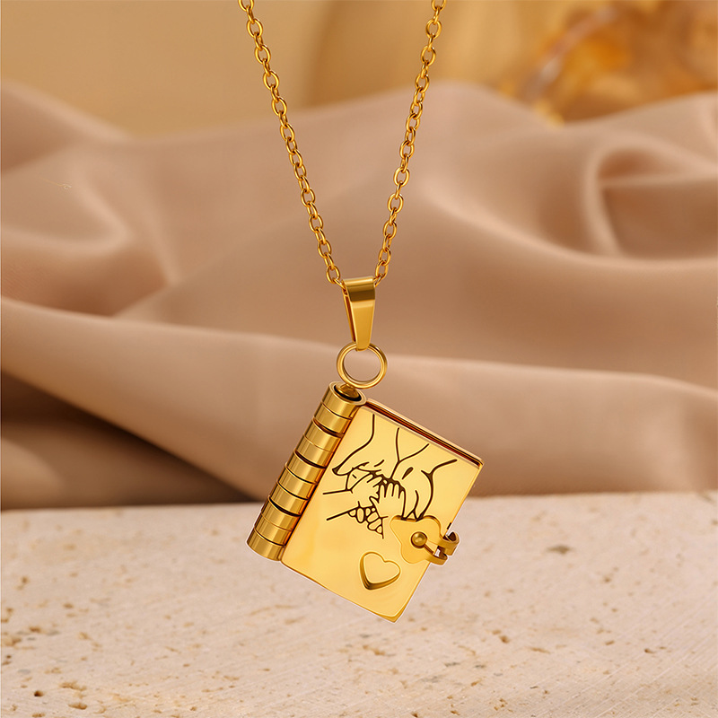 💖 Love Letter Heart Necklace – A Timeless Gift of Love