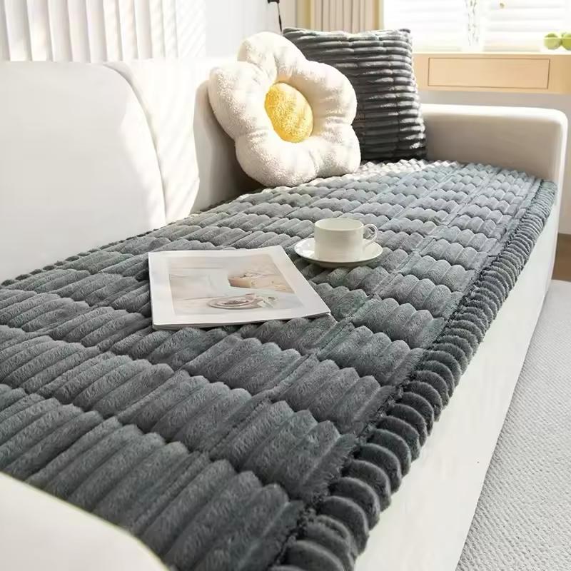Plush Quilted Non-Slip Pet Sofa Protector Cover