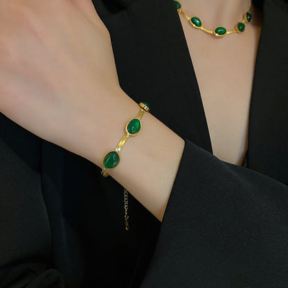🥰🥰Emerald necklace earrings bracelet