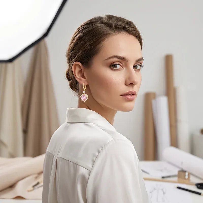 🩷Sparkling Heart-Shaped Drop Earrings💫