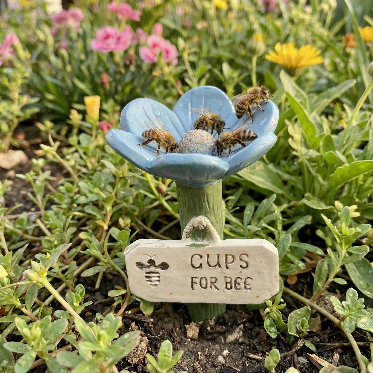 ⏳Limited-time 50% off🐝Flower-Shaped Bee Watering Station💧