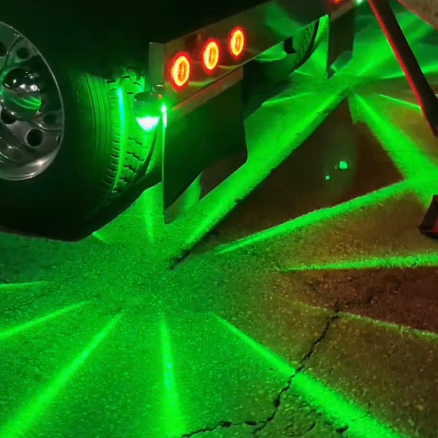 LED Watermelon Light Indicator Side Marker Signal Light Suitable For All Trucks, Trailers, Construction Vehicles, Pickup Trucks, Off-Road Vehicles, Etc.