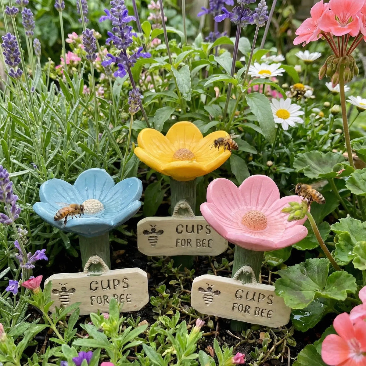 ⏳Limited-time 50% off🐝Flower-Shaped Bee Watering Station💧