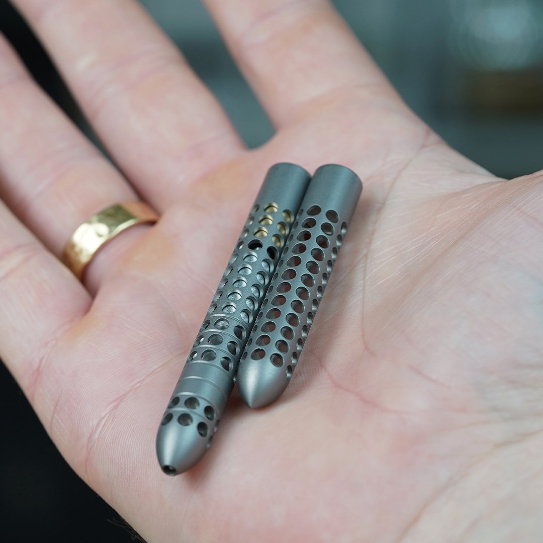 LIGHT: Forever Bendable Titanium Pen, Flexible Portable Metal Pen
