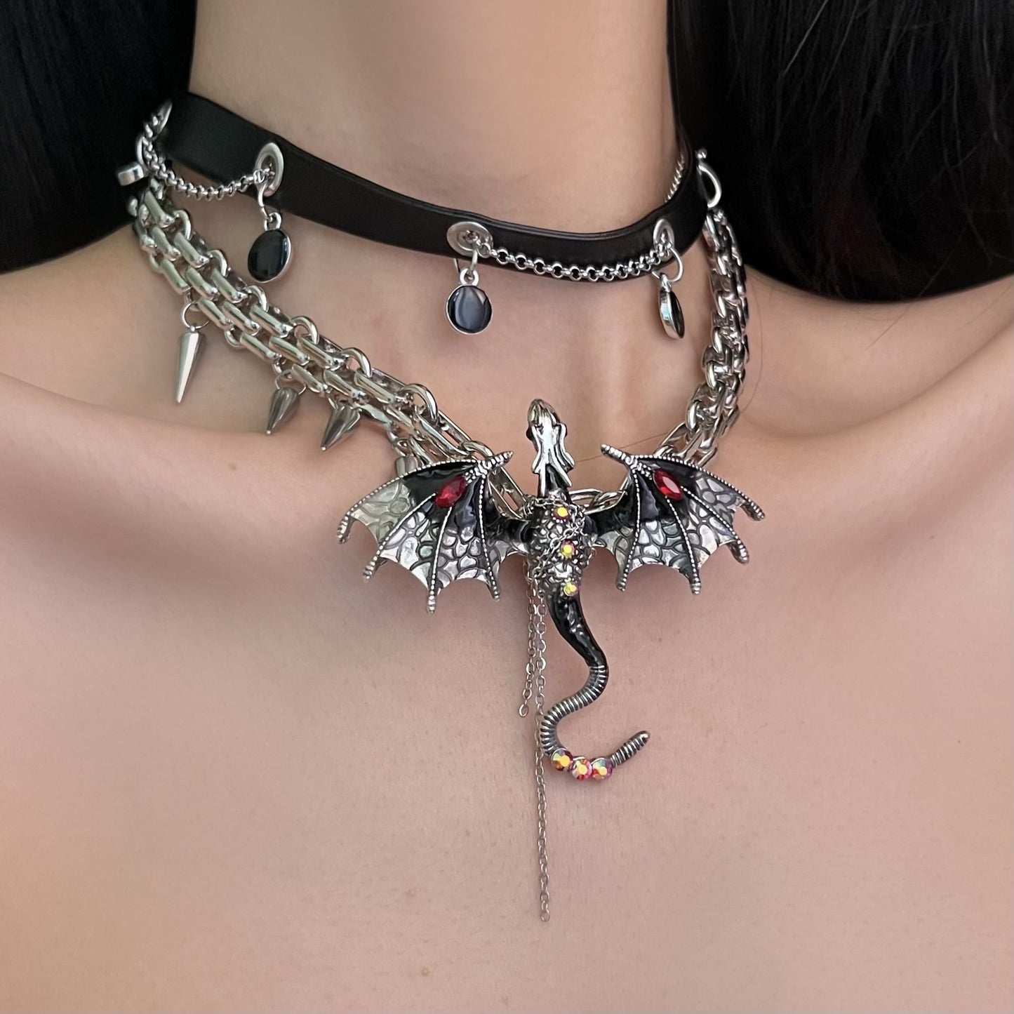 🔥🔥Imprisoned flying dragon necklace