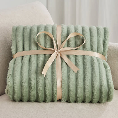 🎀Popular thickened plush nap blanket