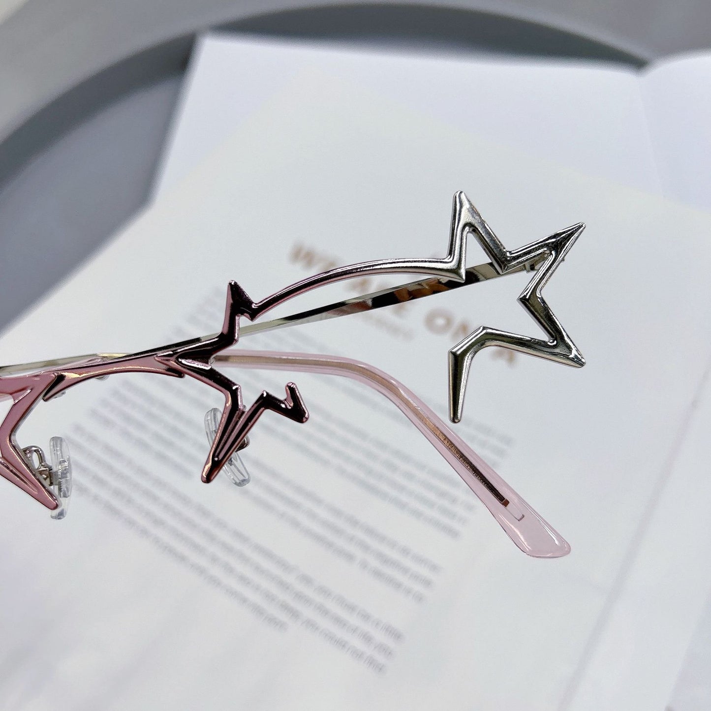 Y2K Star Frame Cosplay Glasses – Foldable & Stylish