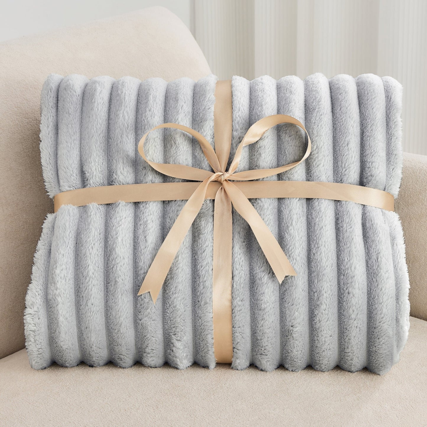 🎀Popular thickened plush nap blanket