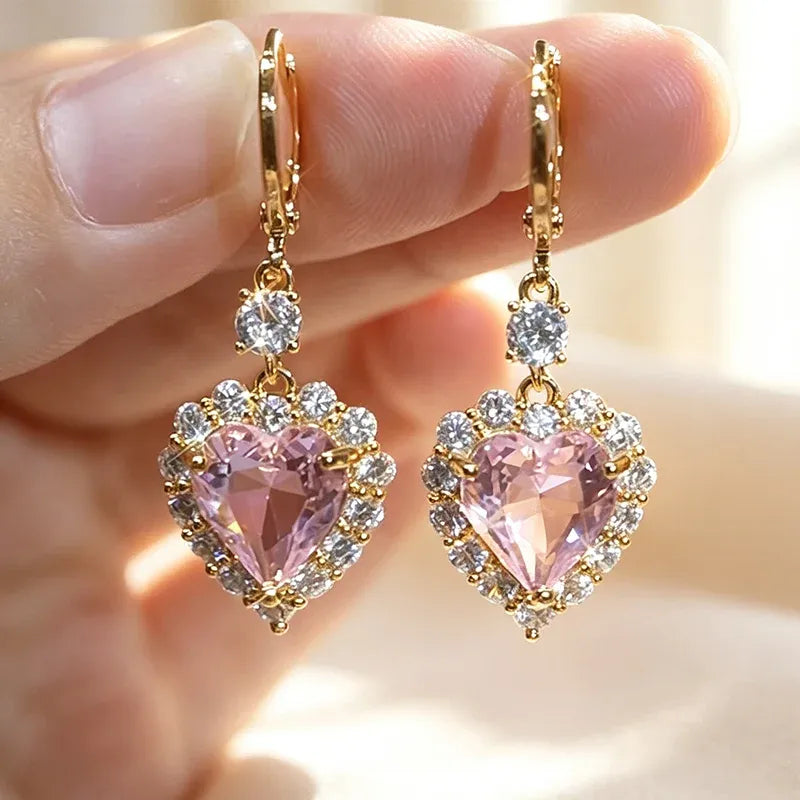 🩷Sparkling Heart-Shaped Drop Earrings💫