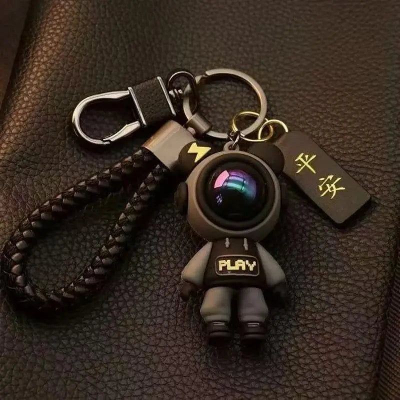 👨‍🚀 Creative Astronaut Keychain – Eye-Catching & Fun