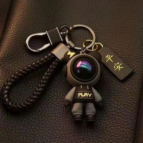 👨‍🚀 Creative Astronaut Keychain – Eye-Catching & Fun