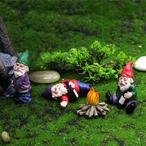 😂 Drunk Dwarf Campfire Crew (4PCS) | Whimsical Mini Resin Decor