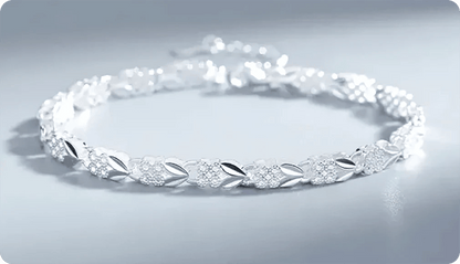 ✨Elegant Sparkling Lucky Clover Bracelet🍀
