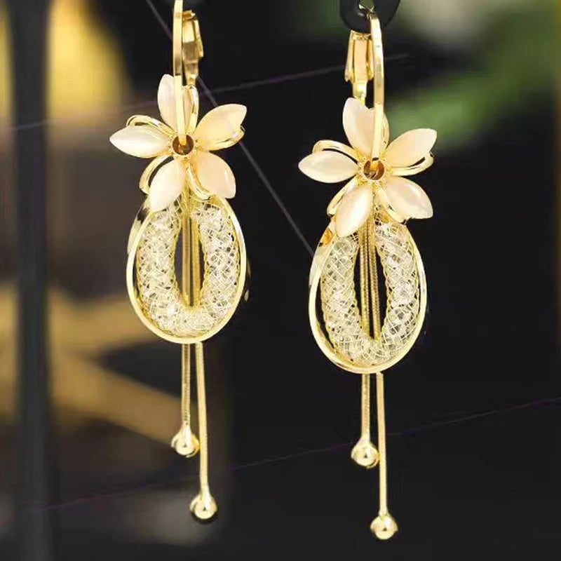 📢📢49% OFF !! ⏰Elegant Flower Tassel Dangle Earrings