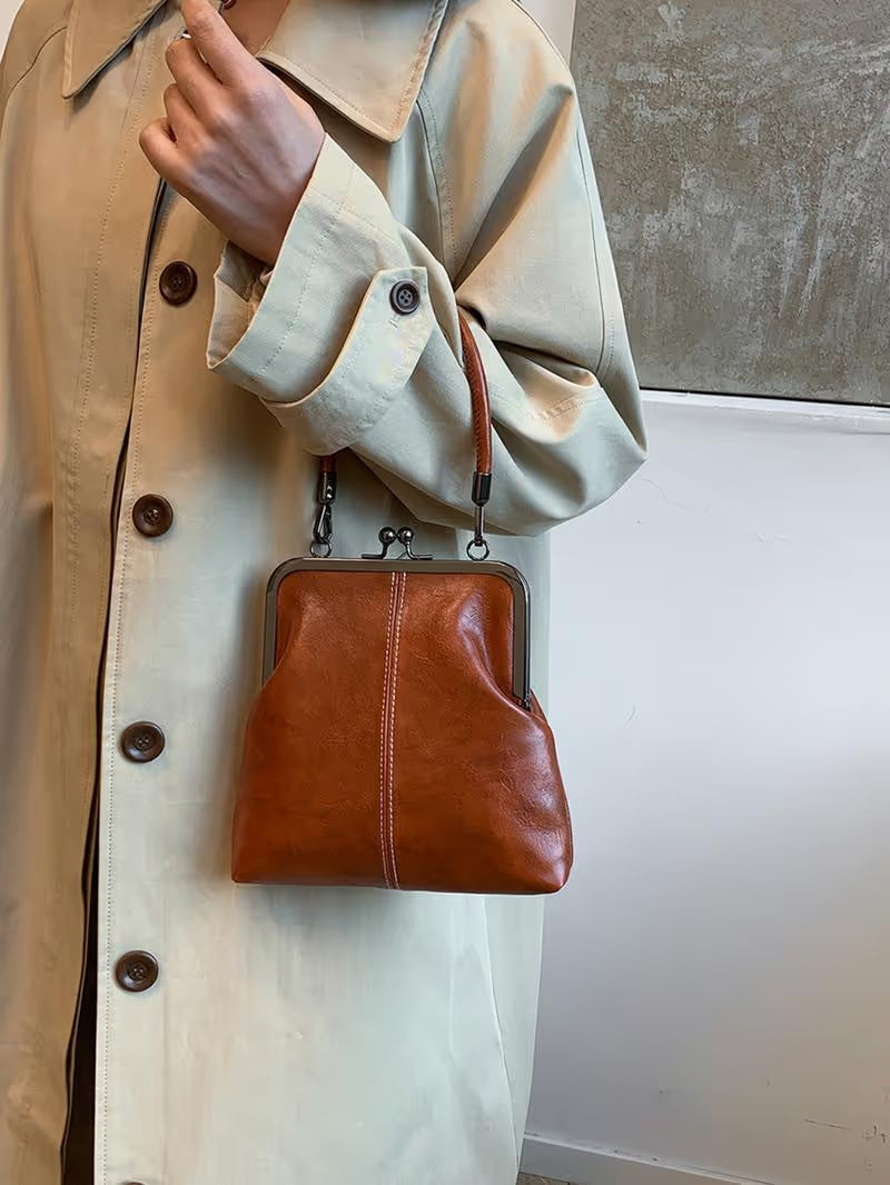 Vintage British style high-quality handbag 👝Retro style crossbody bag