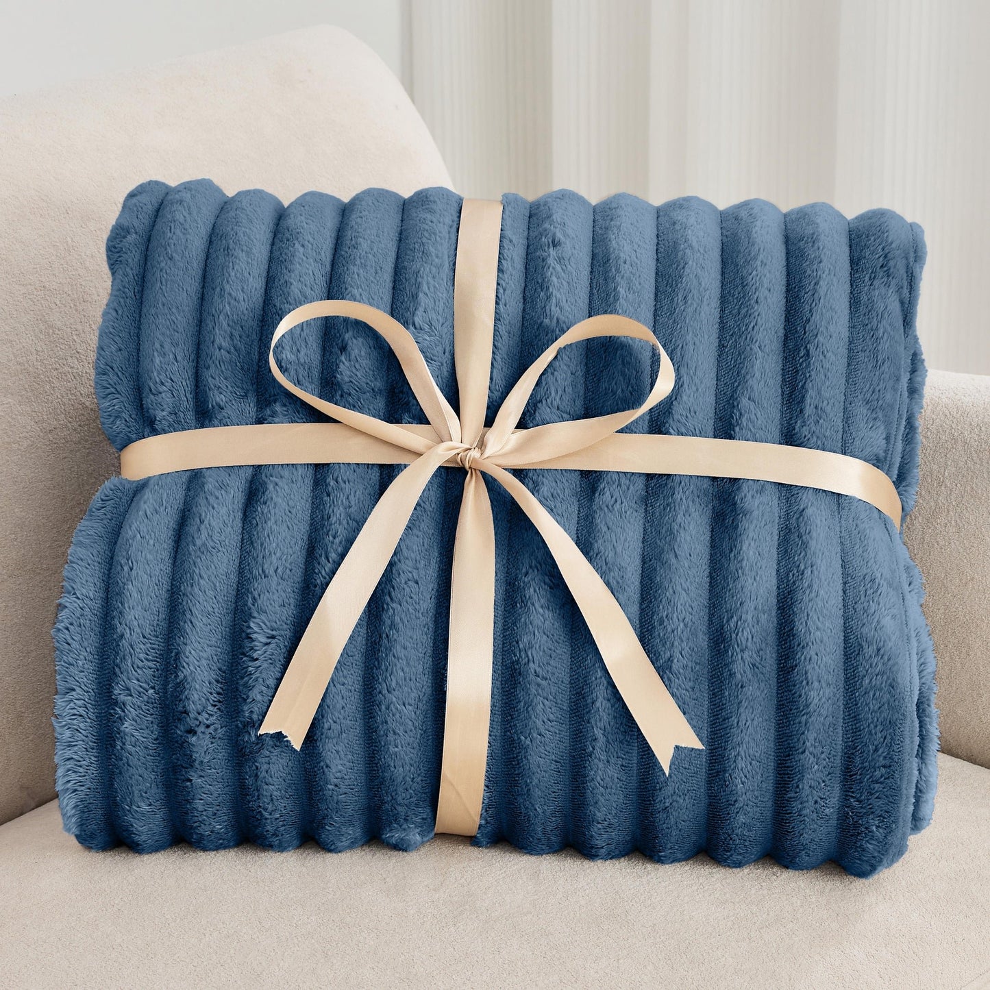 🎀Popular thickened plush nap blanket