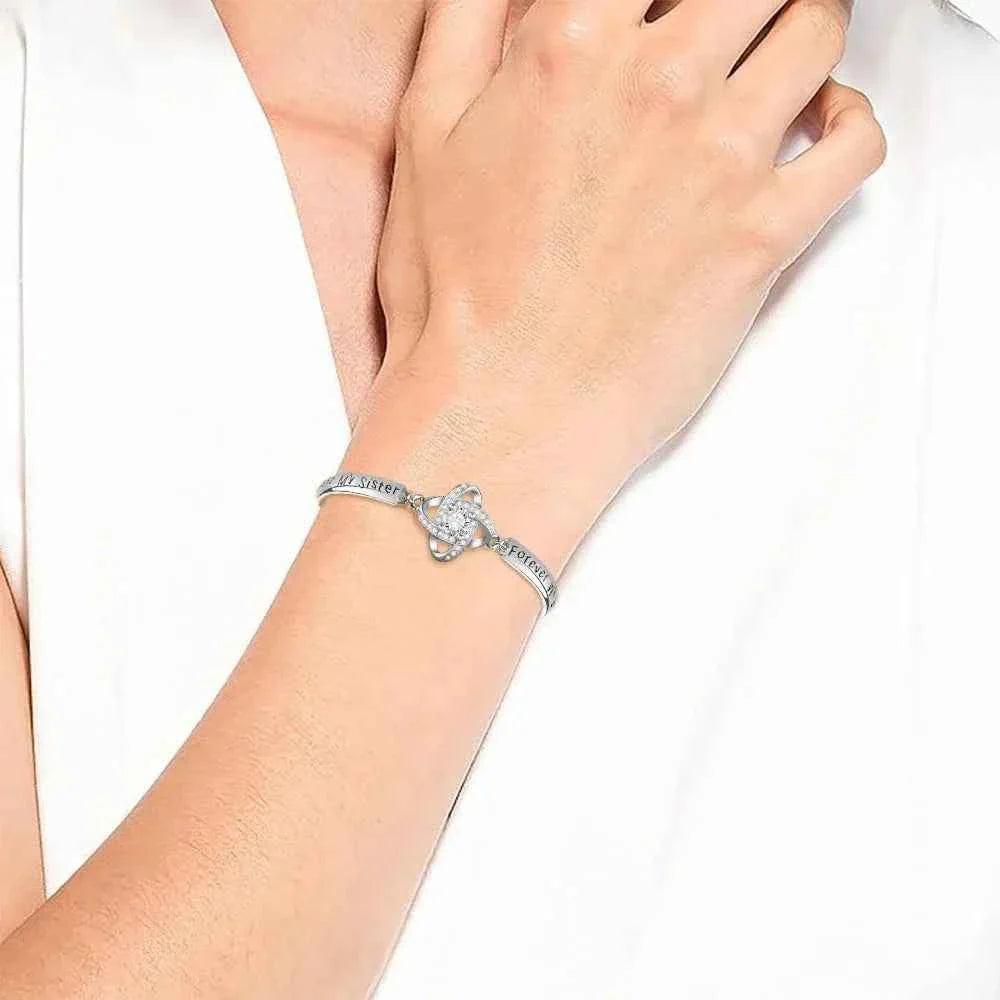 BUY 1 GET 1 FREE!❤️A Bracelet That Celebrates Your Unbreakable Friendship ❤️The Lucky Four-Leaf Clover Bracelet A symbol of luck, love, and the bond between best friends.