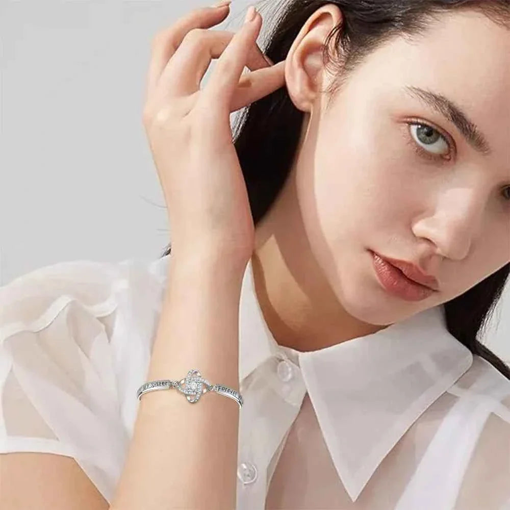BUY 1 GET 1 FREE!❤️A Bracelet That Celebrates Your Unbreakable Friendship ❤️The Lucky Four-Leaf Clover Bracelet A symbol of luck, love, and the bond between best friends.