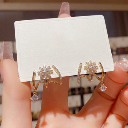 🔥Sparkling Claw Earrings For Women🥳